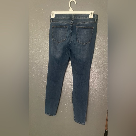 Gap Jeans High Rise  Skinny  Relaxed Denim Jeans size 29R - Picture 3 of 8
